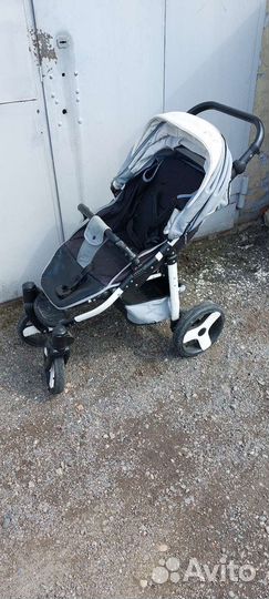 Прогулочная коляска