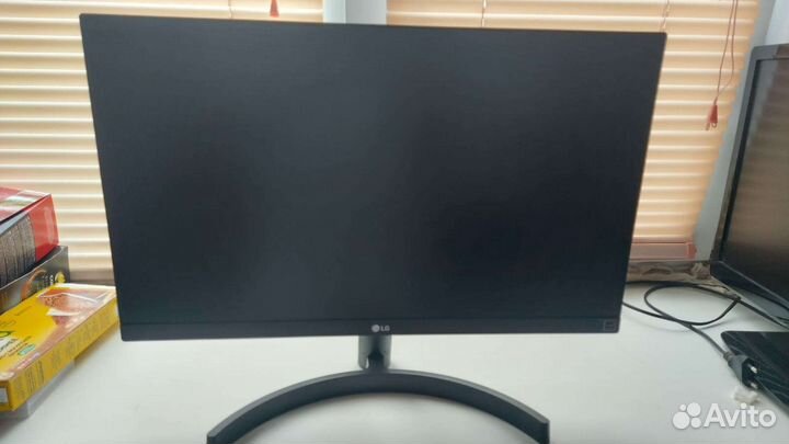 Монитор LG 22MK600M