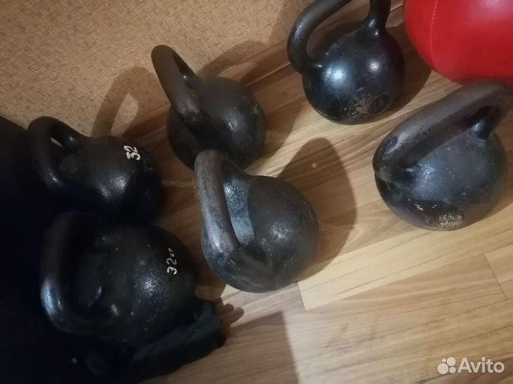 Гири и гантели, боксерская груша