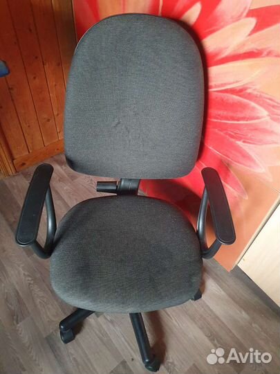 Компьютерное кресло