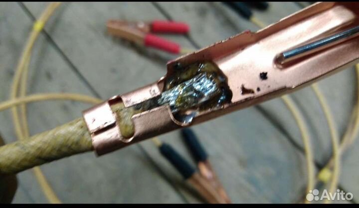 Провода прикуривания вспомогательного пуска авто