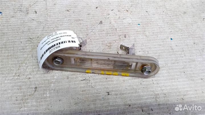 Фонарь подсветки номера mersedesbenz W202 93-00г