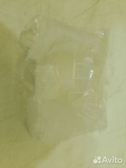 Крышка задняя левая Toyota Rav4 40 2011-2019