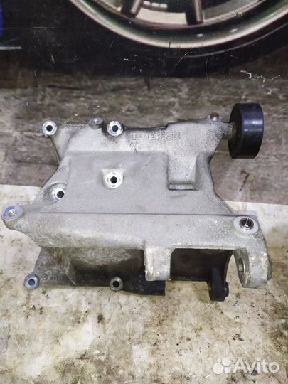 Кронштейн компрессора mercedes W208 CLK