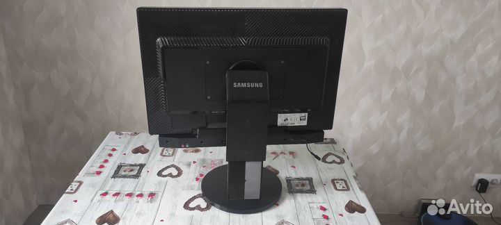 Монитор 24 дюйма Samsung