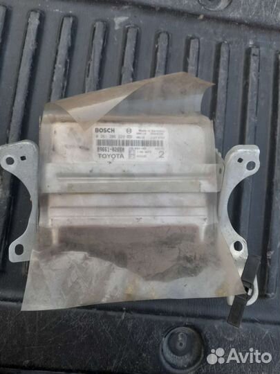 Блок управления двигателем Toyota Corolla E11 2000