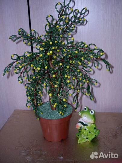 Дерево из бисера