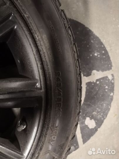 Goodyear UltraGrip Performance 245/45 R18 100V