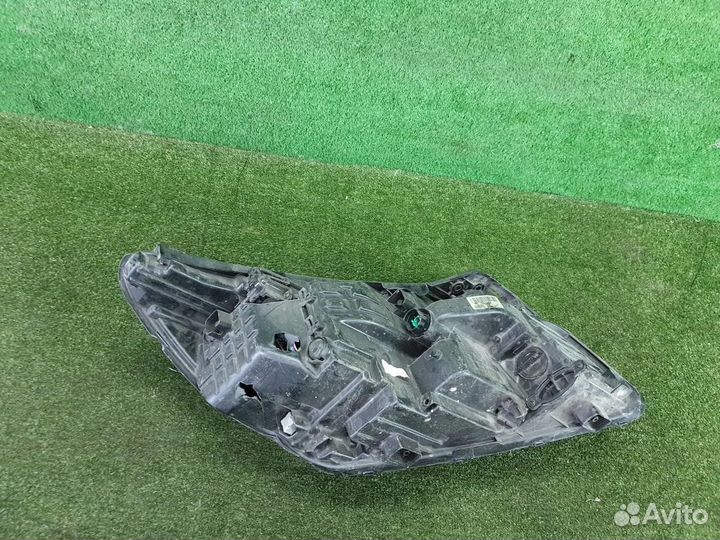 Фара левая Kia Sorento/Sorento Prime