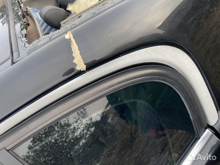 Задний левый молдинг крыши bmw 3e 90