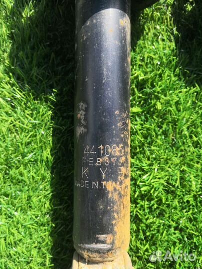 Амортизатор задний Mitsubishi Colt 1997 МКПП 4G13