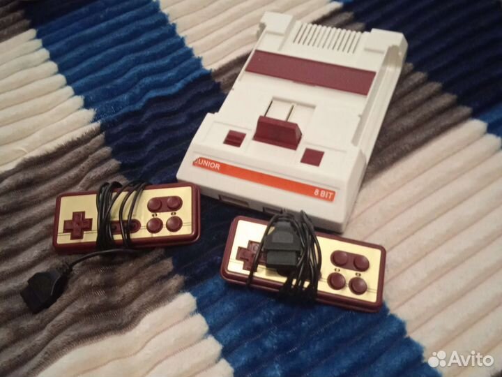 Игровая приставка 