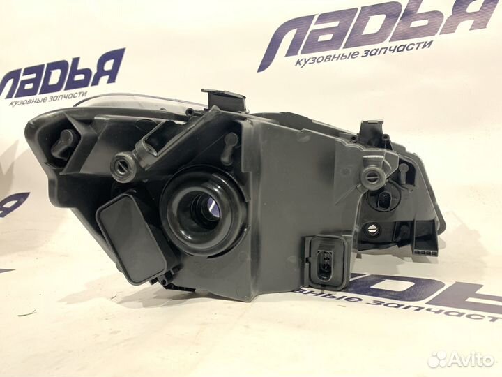 Фара VW Polo (10-20) левая (под bosch H4)