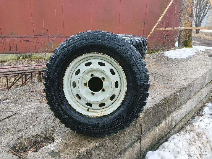 Шины диски и колеса на 16 УАЗ
