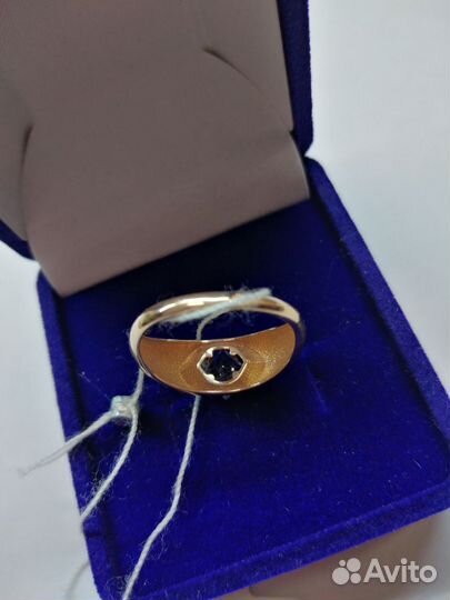 Золотое кольцо 375 пробы с топазом (новое) р 17