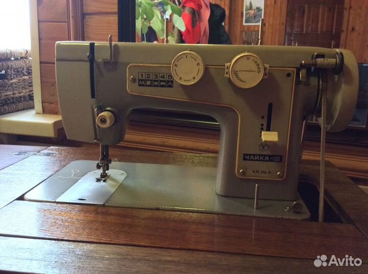 Швейная машина Чайка