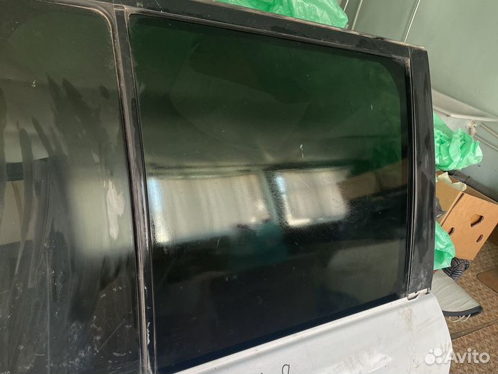 Toyota Land Cruiser 200 Стекло задней двери