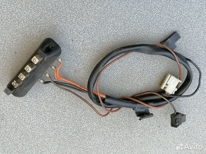 Контакт замка багажника Fiat Punto 1 176 1993-99