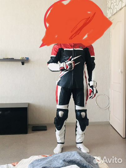 Мотокомбинезон мужской слитный