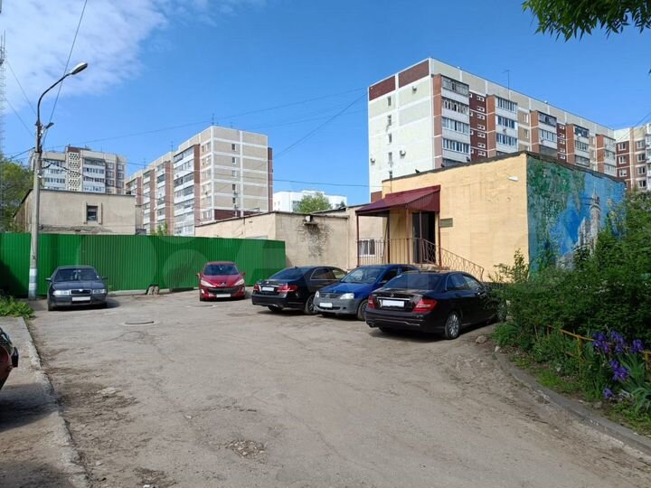 Отдельно стоящее здание, 200 м²