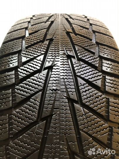 Hankook Winter I'Cept iZ 2 W616 215/55 R17 98T