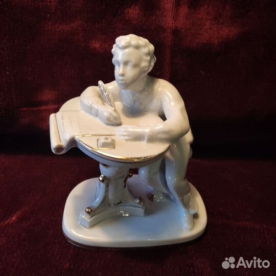 Статуэтка Пушкин лфз 1950г