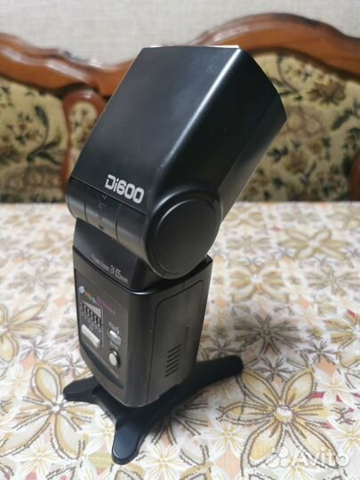 Фотовспышка Di600,б.у.под Canon