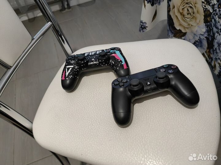 Игровая приставка ps4 pro 1tb