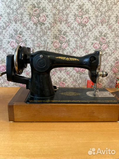 Швейная машина ручная «Подольск»