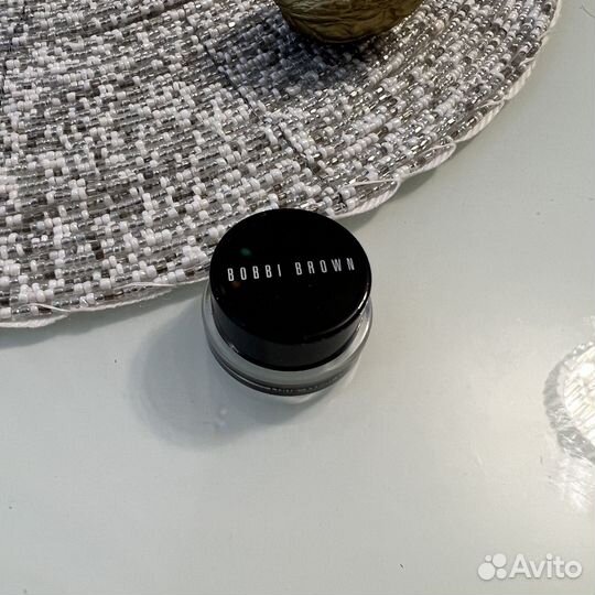 Новая Bobbi brown черная подводка для глаз