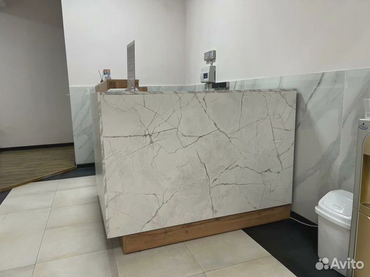 Стол ресепшн Бьюти