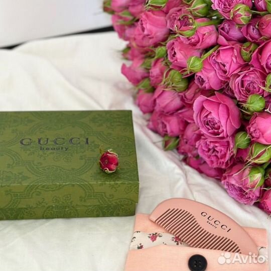 Расческа Gucci дефект