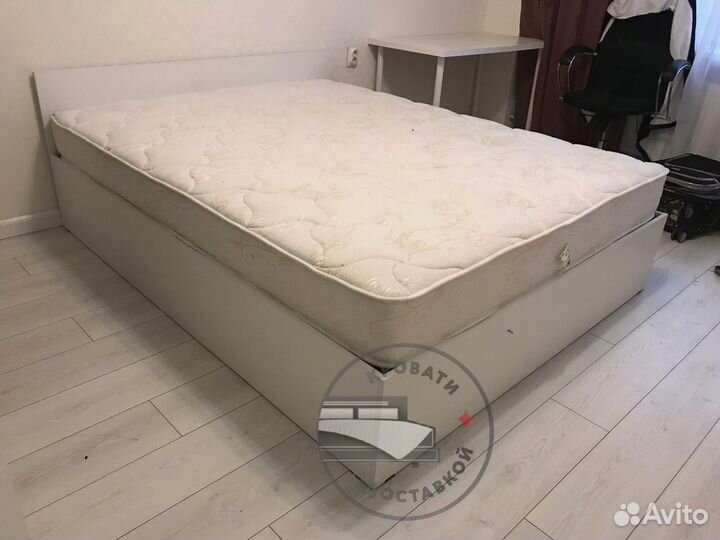 Кровать двухспальная