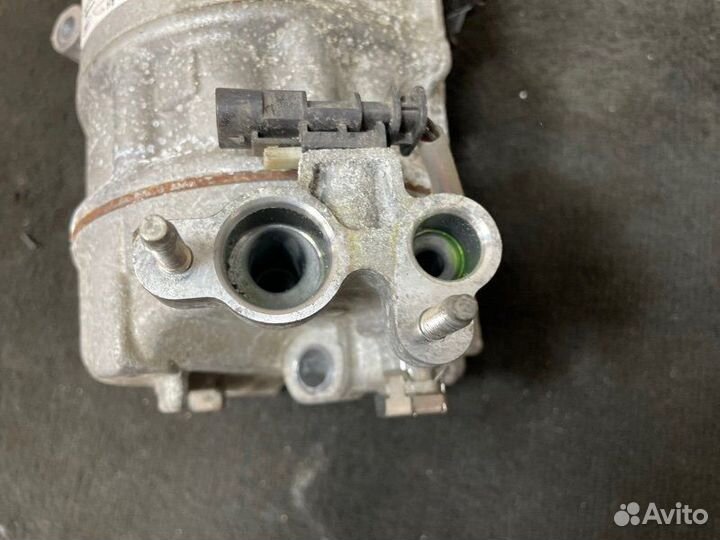 Компрессор кондиционера Land Rover Velar L560 2.0