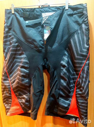 Эксклюзивные шорты balenciaga