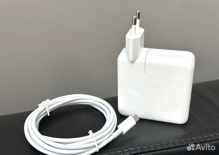 Блок питания Apple USB-C 61W + USB-C кабель