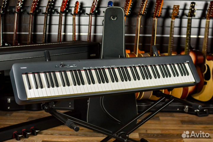 Цифровое пианино Casio + Аксессуары