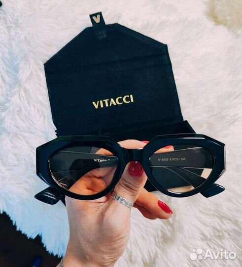 Солнцезащитные очки