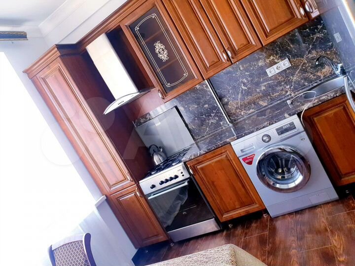 2-к. квартира, 55 м², 8/8 эт.