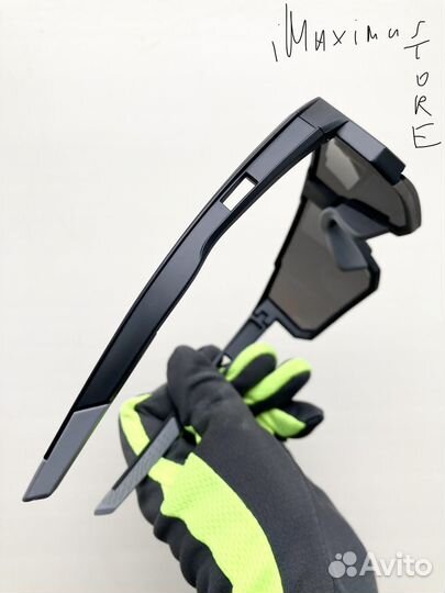 Очки спортивные зеркальные солнцезащитные чёрные