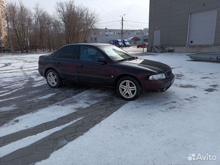 Audi A4 1.8 МТ, 1996, 195 000 км