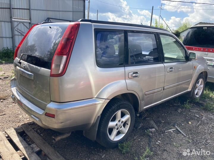 Nissan X-Trail 2.0 AT, 2003, 180 000 км