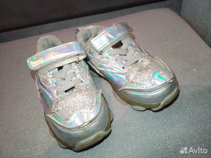 Кроссовки для девочки