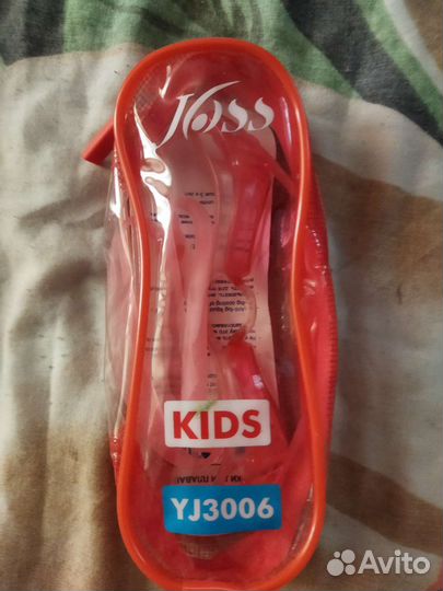 Шапочка и очки для бассейна