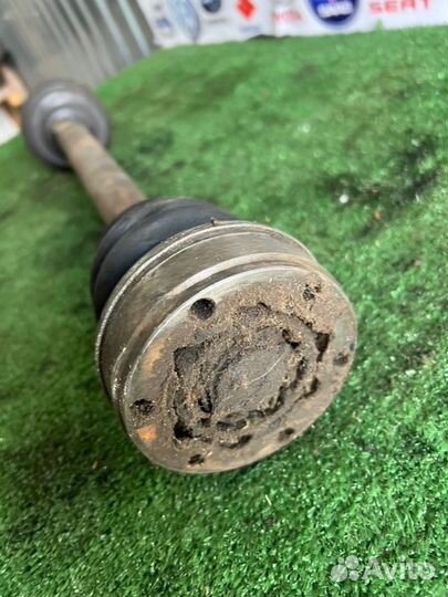 Привод передний правый Audi 80 B3 1.8 PM 1991