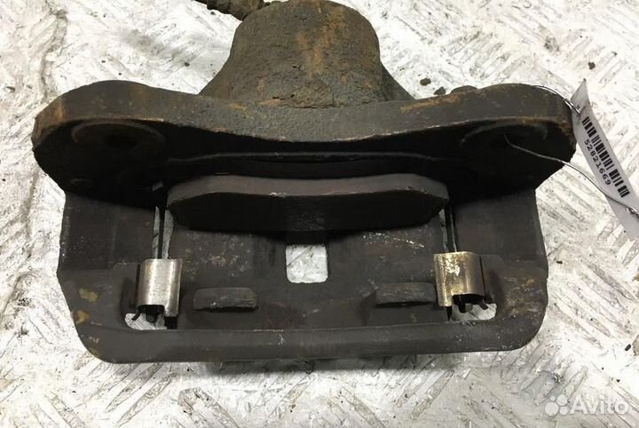 Скоба суппорта переднего Hyundai Coupe