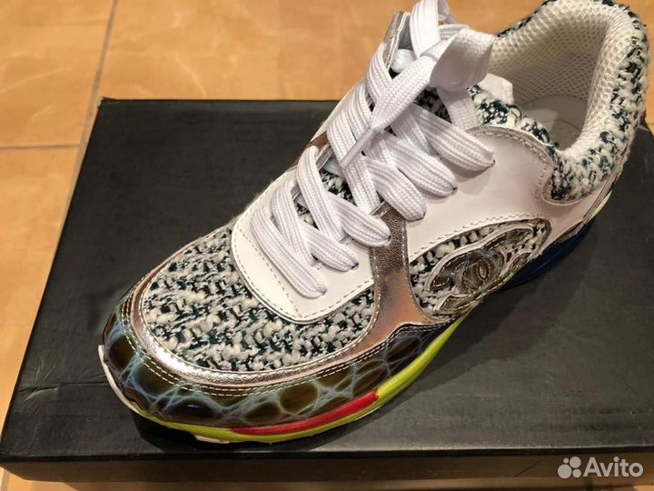 Женские кроссовки chanel