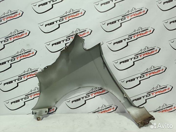 Крыло honda FIT jazz GD1 GD2 GD3 GD4 60211SAA000ZZ переднее правое без ПОВТОРИТЕЛЯ серебро, NH623M S