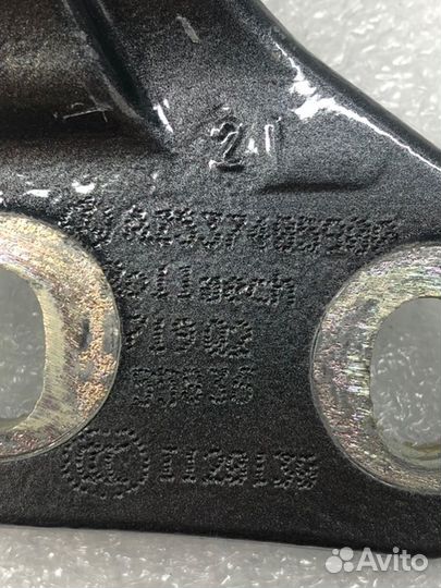 Петля двери багажника левая Mercedes-Benz Glc