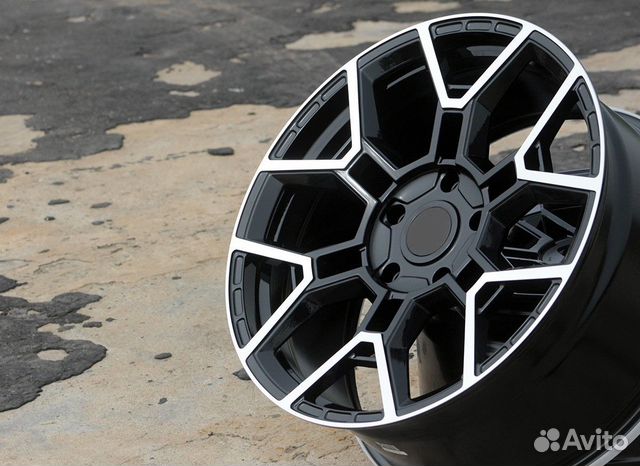 Литые диски R22 5X150 Toyota Tundra